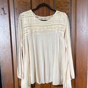 Gimmicks by BKE Cream Lace Blouse